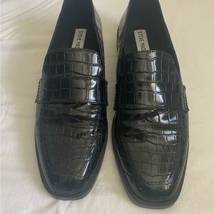 Steve Madden Black flats